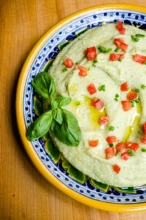 You are currently viewing What’s in Season: Butterbean Basil Hummus