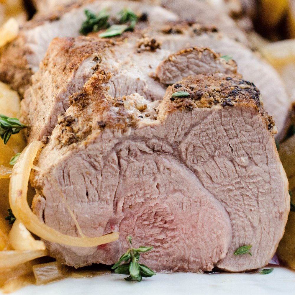 Read more about the article Weeknight Supper: Pork Tenderloin with Apples and Onions