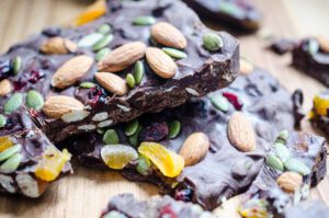 Read more about the article Easy Dark Chocolate Bark
