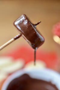 Read more about the article (Skinny) Chocolate Dipping Sauce